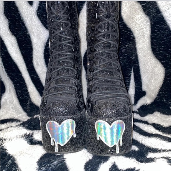 Psychedelic love traitor platform boots (BRAND CLUB
EXX) - Picture 2 of 5